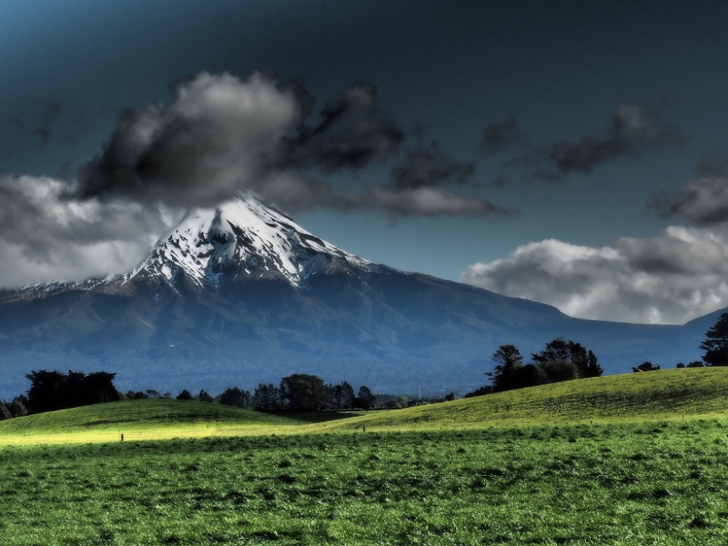 Hero shot 896x616 Mt Taranaki Pixabay